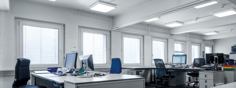 Який вибрати світильник для кабінету або офісу