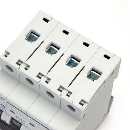 Aigostar - Автоматический выключатель 4-полюсный 4P-63A-C 400V