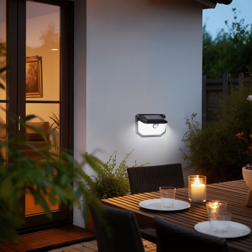 Aigostar - Светодиодный настенный светильник на солнечной батарее с датчиком LED/0,8W/5,5V 6500K IP65