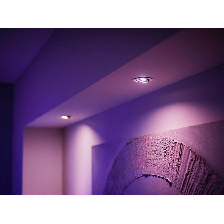 Базовий набір Philips Hue WHITE AND COLOR AMBIANCE 3xGU10/5,7W/230V 2000-6500K + пристрій для підключення