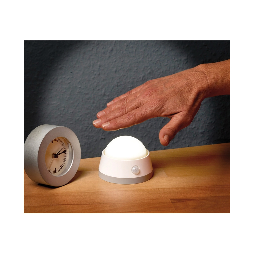 Brennenstuhl - Светильник с датчиком движения LED/3xAA 3000K