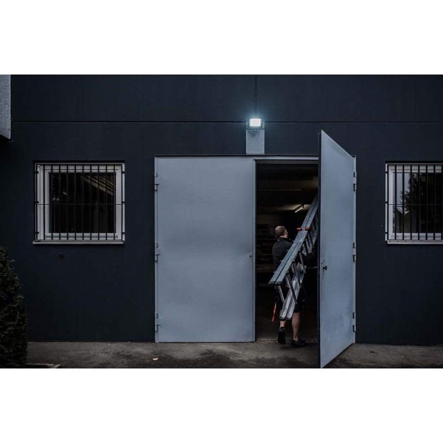 Brennenstuhl - Вуличний світлодіодний прожектор з датчиком LED/50W/230V 6500K IP65