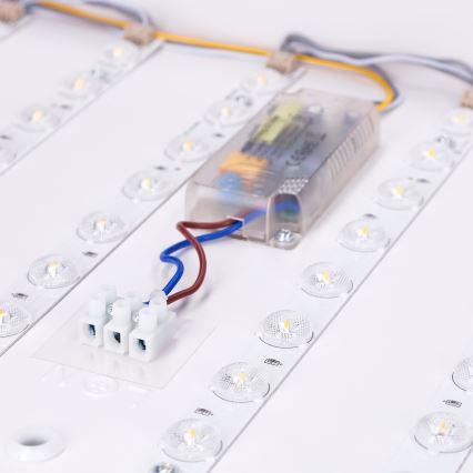 Brilagi - LED стельовий світильник PILANA LED/60W/230V 3000-6500K дуб/білий 56x56 см + пульт дистанційного керування, з регулюванням яскравості