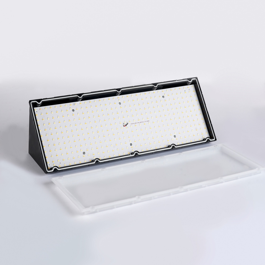 Brilagi - LED уличный настенный светильник TRIANGLE LED/42W/230V 3000/4000/6500K 45 см черный IP65