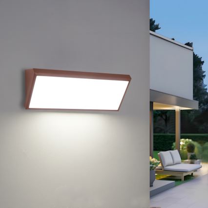 Brilagi - LED наружный настенный светильник TRIANGLE LED/42W/230V 3000/4000/6500K 45 см коричневый IP65