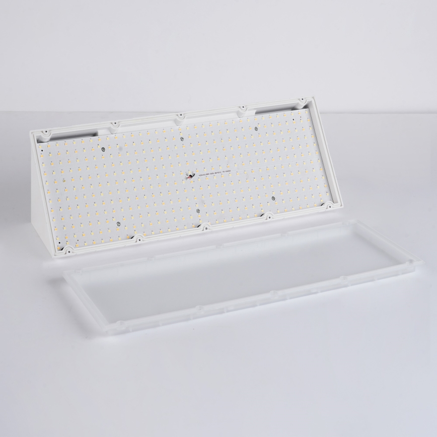 Brilagi - Наружный настенный светильник TRIANGLE LED, 42W, 230V, 3000/4000/6500K, 45 см, белый, IP65