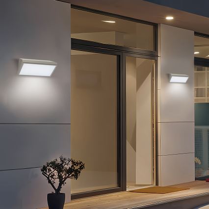 Brilagi - LED Вуличний настінний світильник з датчиком TRIANGLE LED/20W/230V сірий IP65