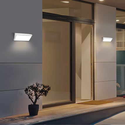 Brilagi - LED зовнішній настінний світильник із датчиком TRIANGLE LED/20W/230V, білий, IP65