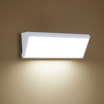Brilagi - LED зовнішній настінний світильник TRIANGLE LED/42W/230V 45 см білий IP65