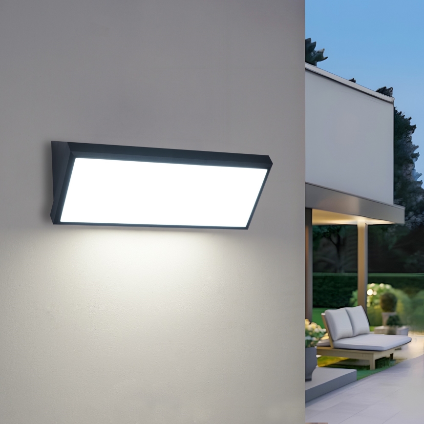 Brilagi - LED зовнішній настінний світильник TRIANGLE LED/42 Вт/230 В 45 см чорний IP65