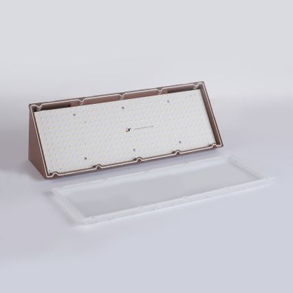 Brilagi - светодиодный уличный настенный светильник с датчиком TRIANGLE LED/42 Вт/230 В, 45 см, коричневый, IP65