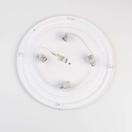 Brilagi - Потолочный светильник для ванной POOL 4xE27/15W/230V диам. 50 см IP54 белый