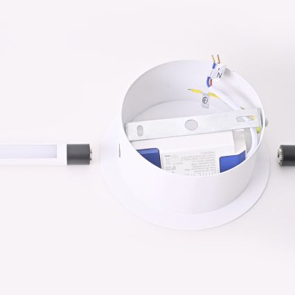 Brilagi - Светодиодный настенный светильник LUGO DUE LED/9W/230V белый