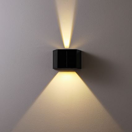 Brilagi - Светодиодный настенный светильник на солнечной батарее с датчиком SOLAR CUBE LED/2W/3,2V 1300 mAh IP54