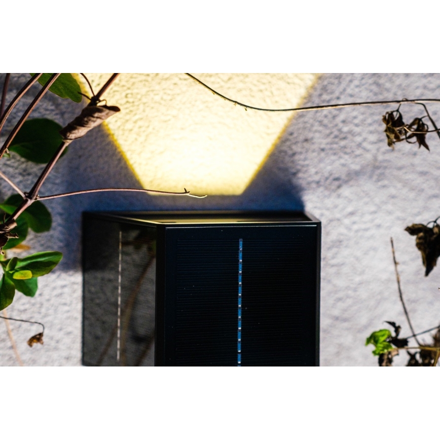 Brilagi - Светодиодный настенный светильник на солнечной батарее с датчиком SOLAR CUBE LED/2W/3,2V 1300 mAh IP54
