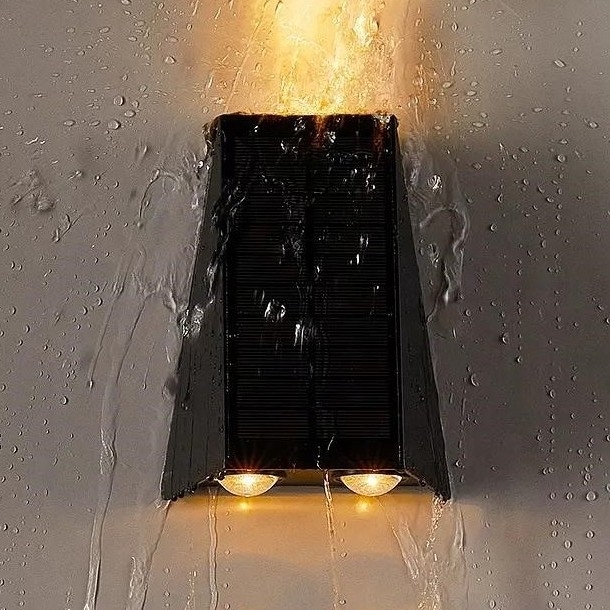 Brilagi - Світлодіодний настінний світильник на сонячній батареї PYRAMID LED/2W/3,2V 1300 mAh IP54