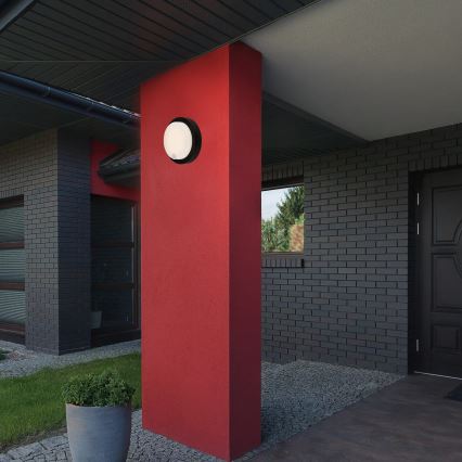 Brilo - LED зарядний зовнішній настінний світильник зі сенсором LED/4 Вт/5 В 4400 мА·год IP44 чорний