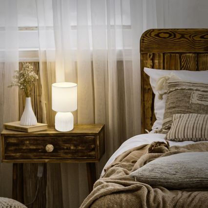 Brilo - Настільна лампа INO 1xE14/10W/230V біла