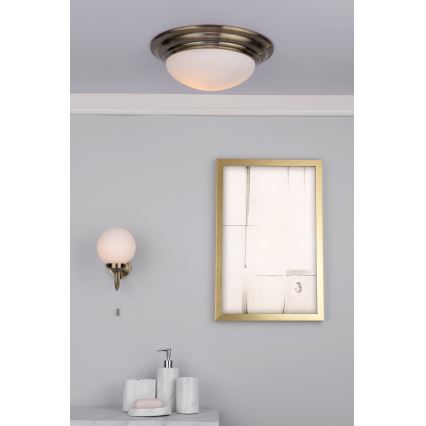 Där Lighting BAR5275 - Потолочный светильник для ванной комнаты BARCLAY 1xE27/60W/230V, диаметр 31 см, латунь