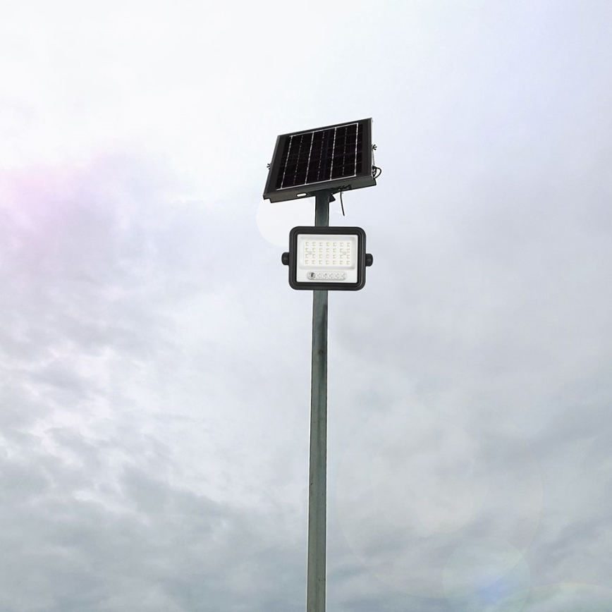 LED диммируемый солнечный прожектор LED/50W/3,2V 2000-8000K IP65 3800 mAh черный + пульт дистанционного управления