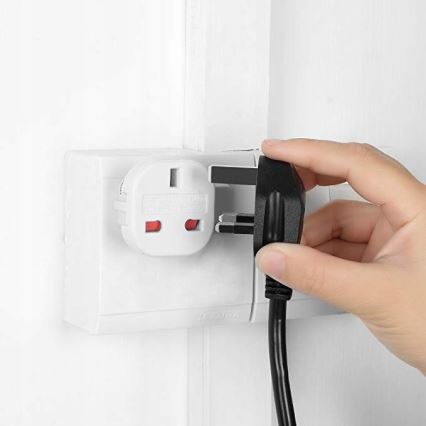 Дорожній адаптер UK/EU 230V білий