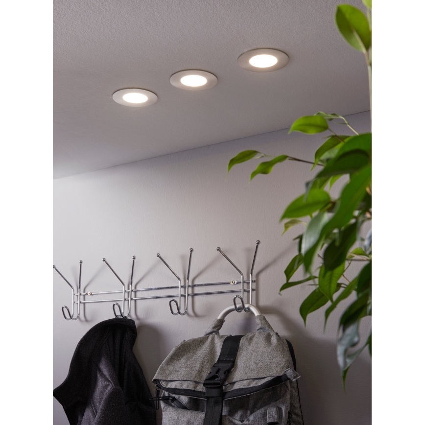 Eglo - комплект из 3 диммируемых RGB LED встраиваемых потолочных светильников FUEVA-C LED/3W/230V, диаметр 8,5 cm