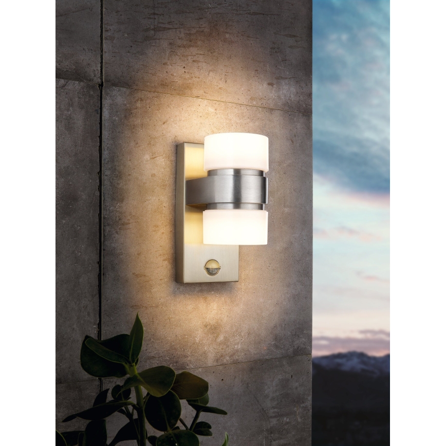 Eglo - Уличный светодиодный настенный светильник с датчиком 2xLED/6W IP44