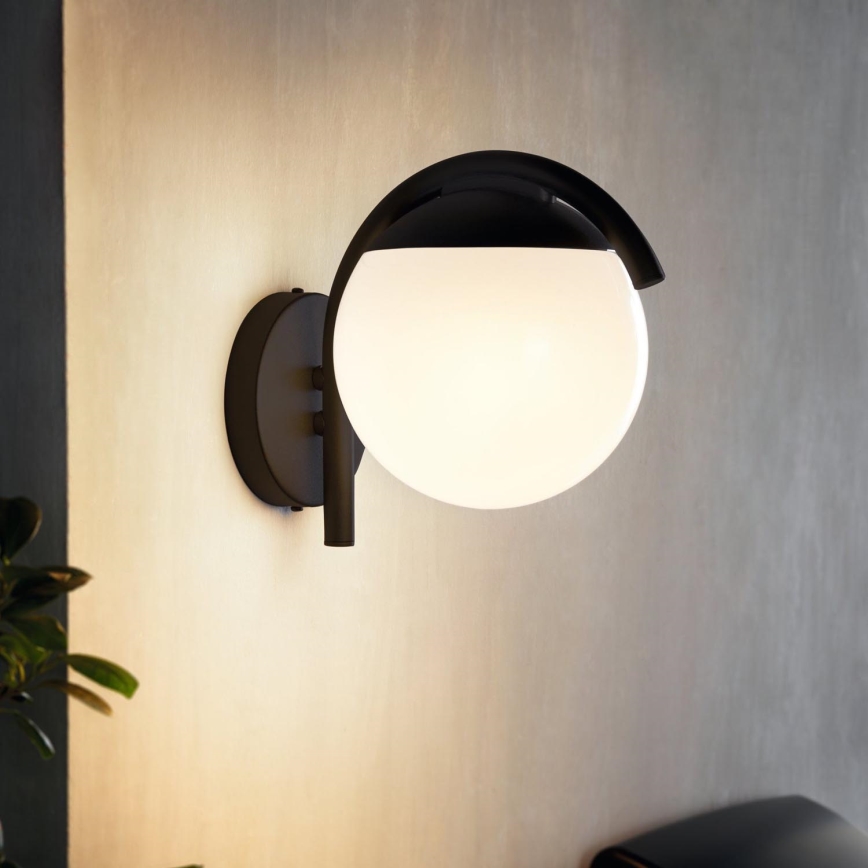 Eglo 98731 - Уличный настенный светильник VECCHIA 1xE27/28W/230V IP44