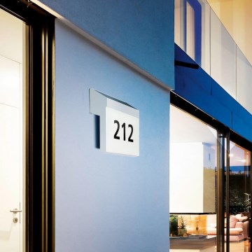 Eglo - Номер будинку з підсвіткою на сонячній батареї LED/2W/3,7V 2000 mAh IP44