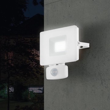 Eglo - Светодиодный прожектор с датчиком LED/20W/230V IP44