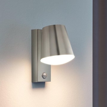 Eglo - Уличный настенный светильник с датчиком 1xE27/10W/230V