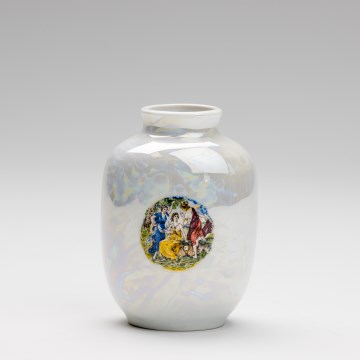 Фарфоровая ваза 12,5x9 см жемчужный белый грации