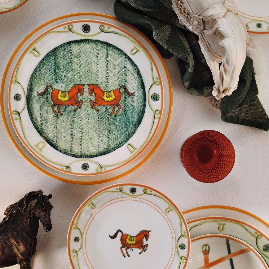 Фарфоровый столовый набор, 24 предмета, разноцветный