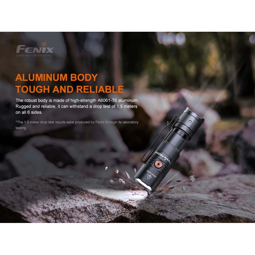 Fenix PD25R - Світлодіодний акумуляторний ліхтарик LED/USB/1xCR123A IP68 800 лм 70 год. 700 mAh
