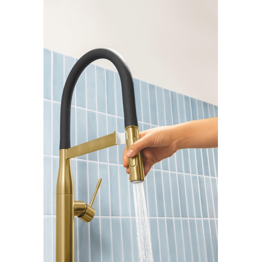 GROHE 30294GN0 - Смеситель для кухни ESSENCE золотой