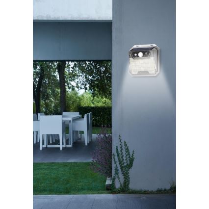 Світлодіодний настінний світильник з датчиком на сонячній батареї LED/3W/5,5V IP65 1200 mAh