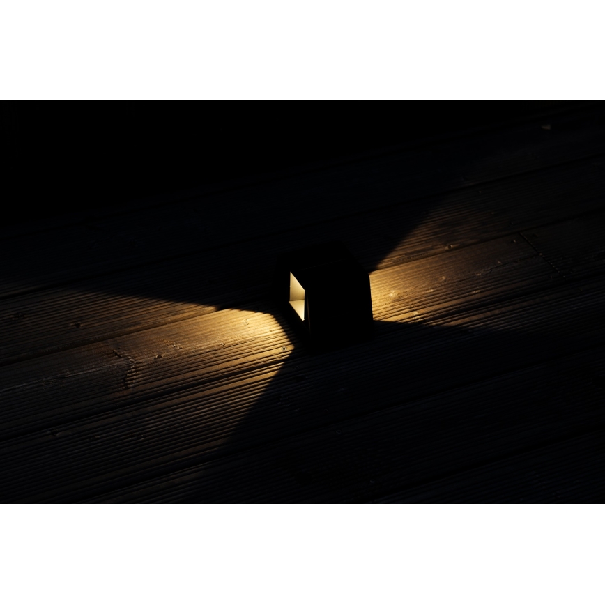 Светодиодный солнечный настенный светильник с датчиком LED/2W/5V IP54 1300 мАч