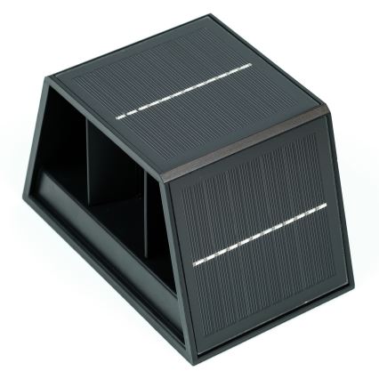 Светодиодный солнечный настенный светильник с датчиком LED/2W/5V IP54 1300 мАч