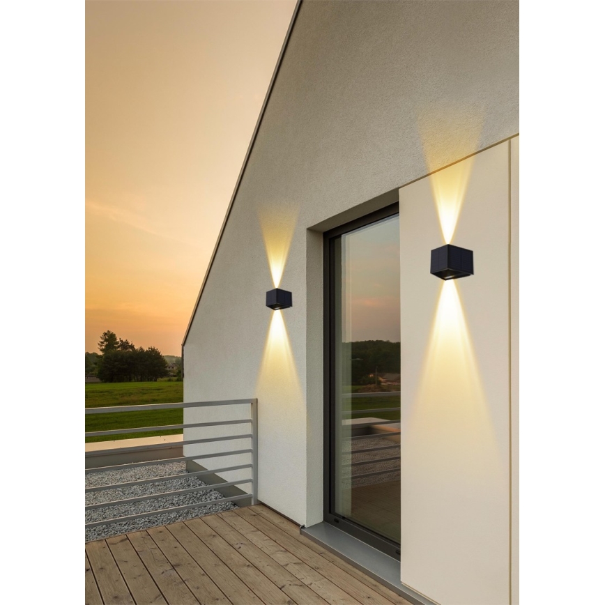 Светодиодный настенный светильник на солнечной батарее с датчиком LED/2W/5V IP54 1300 mAh