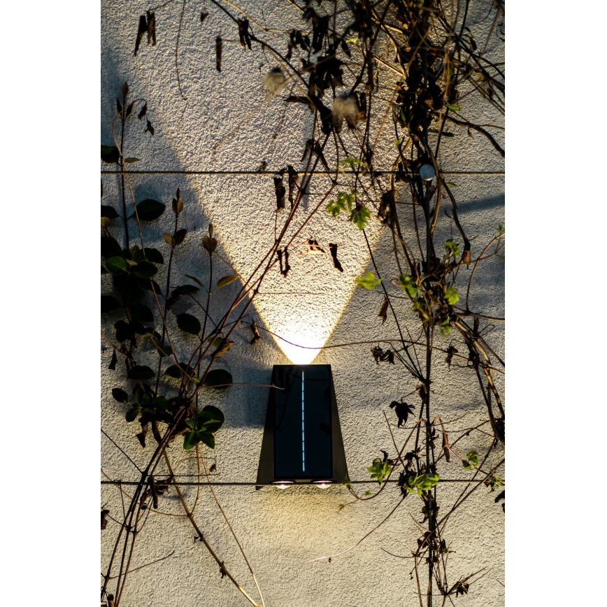 Світильник на сонячних батареях з LED, настінний, з датчиком LED/2Вт/5В IP54 1300 мАг