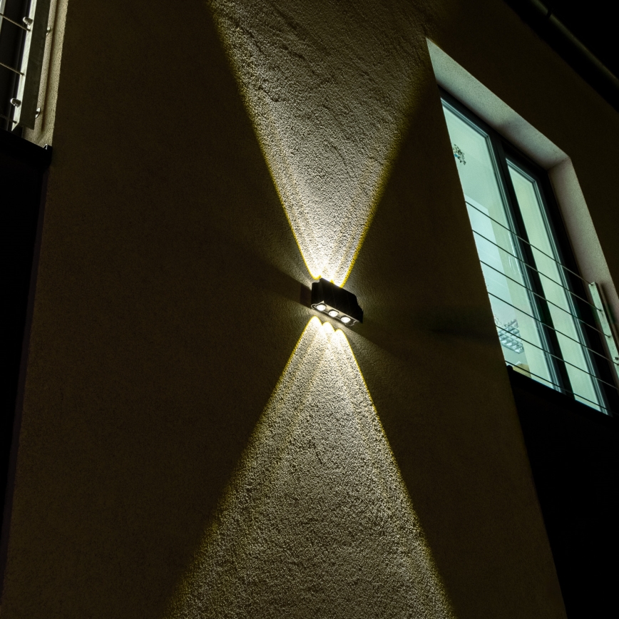 Світлодіодний настінний світильник з датчиком на сонячній батареї LED/2W/5V IP54 1300 mAh