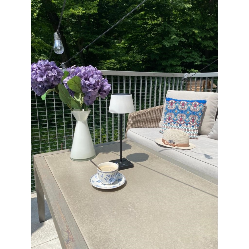 Светодиодная уличная лампа на солнечной батарее с регулированием яркости и датчиком LED/4W/5V IP44 3600 mAh