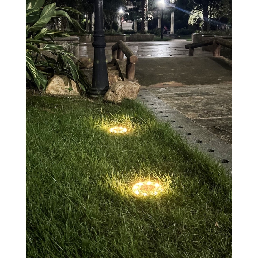 НАБОР 4x Светодиодное уличное освещение на солнечной батарее с датчиком LED/0,048W/2V IP68