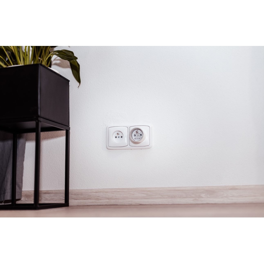 Immax NEO 07715L - Умная розетка NEO LITE Smart Tuya