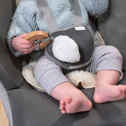 Ingenuity - Дитяче вібруюче лежачко з мелодією EVERY SEASON WESLEY 3xC сірий