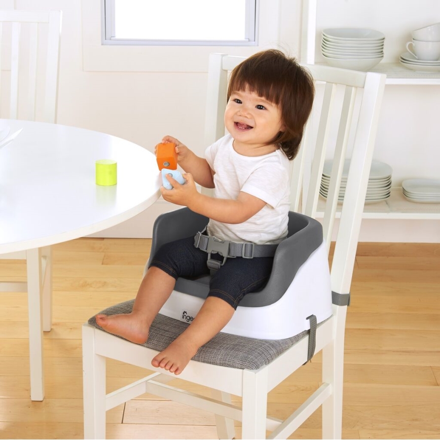 Ingenuity - Стільчик-бустер для годування 2в1 SMARTCLEAN TODDLER сірий