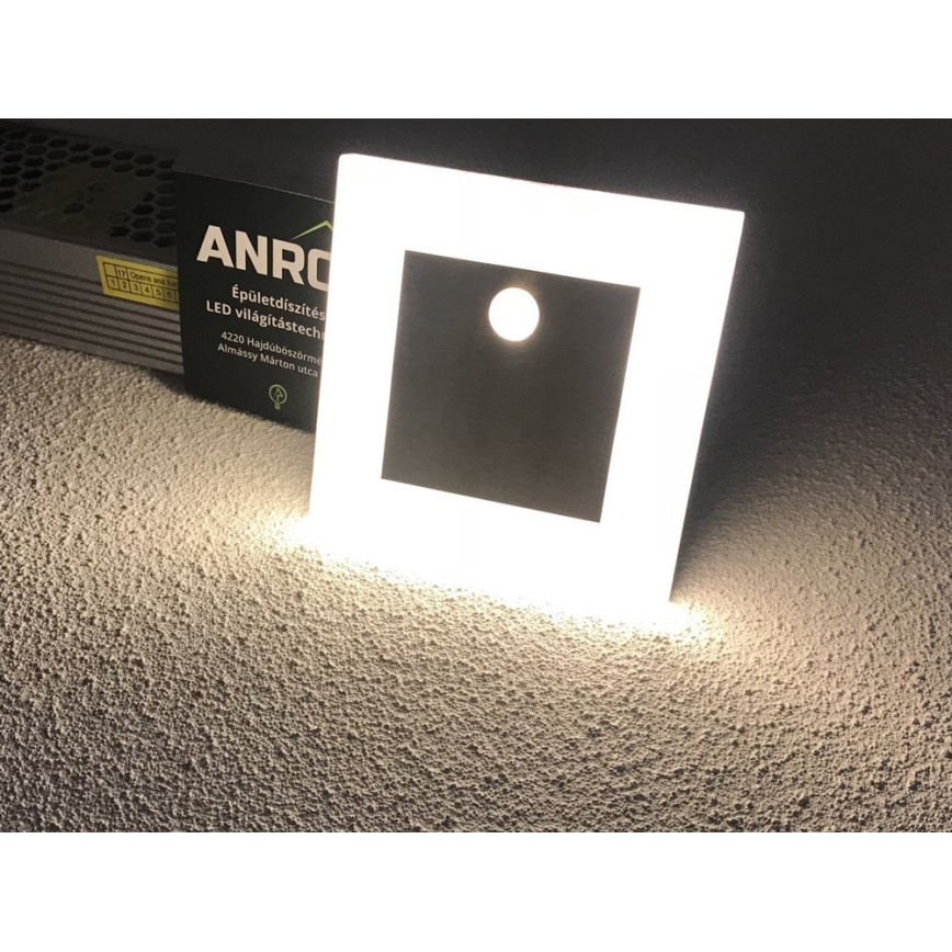 Світлодіодний сходовий світильник із датчиком LED/0,8W/12V 3000K