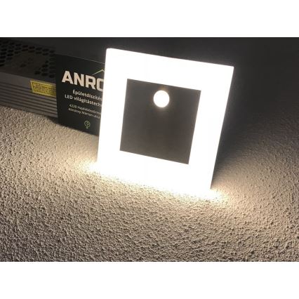 Світлодіодний світильник для сходів з датчиком LED/0,8W/12V 3000K