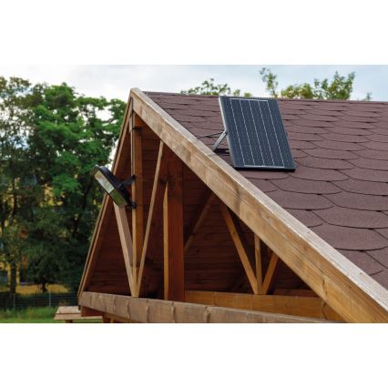 Светодиодный прожектор с регулированием яркости с солнечной панелью и датчиком освещенности LED/15W/15000 mAh 3,2V IP65 + дистанционное управление