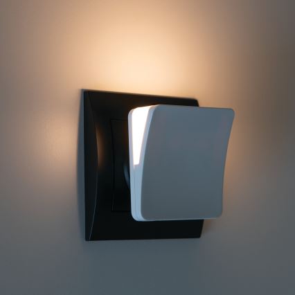 Kanlux 37393 - Навігаційний LED світильник з датчиком освітленості в розетку HOFI LED/0,28W/230V білий